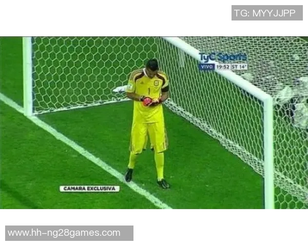 《断手球星的传奇归来 足球场上的不屈精神与荣耀》 《断手球星的传奇归来 足球场上的不屈精神与荣耀》