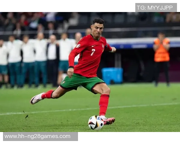 四大足球巨星同框合影尽显传奇风采 殊荣时刻记录永恒荣耀 四大足球巨星同框合影尽显传奇风采 殊荣时刻记录永恒荣耀